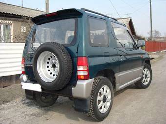 1995 Mitsubishi Pajero Mini Photos