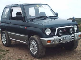 1995 Mitsubishi Pajero Mini Pictures