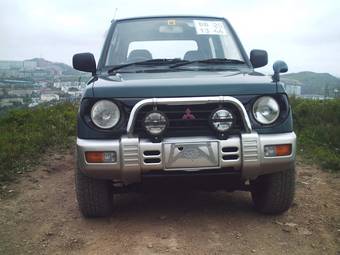 1995 Mitsubishi Pajero Mini Pictures