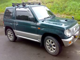 1995 Mitsubishi Pajero Mini Photos