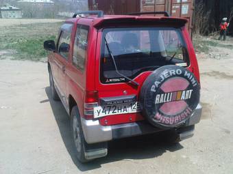 1995 Mitsubishi Pajero Mini Photos