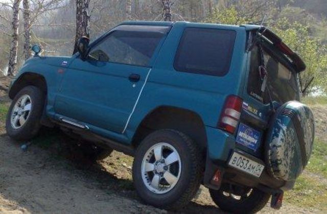 1996 Mitsubishi Pajero Mini