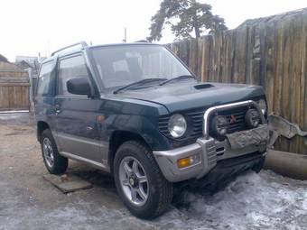 1996 Mitsubishi Pajero Mini Pictures