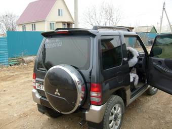 1996 Mitsubishi Pajero Mini Pictures