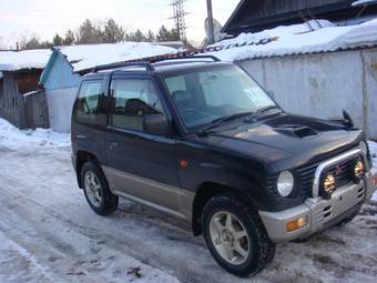 1996 Mitsubishi Pajero Mini Pictures