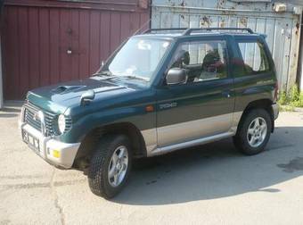 1996 Mitsubishi Pajero Mini Photos