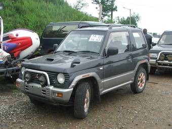 1996 Mitsubishi Pajero Mini Pictures