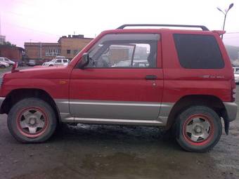 1996 Mitsubishi Pajero Mini Photos