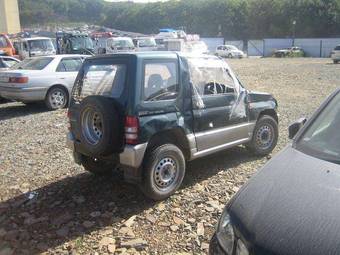 1996 Mitsubishi Pajero Mini Photos