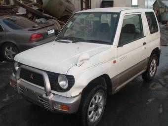 1997 Mitsubishi Pajero Mini Pictures