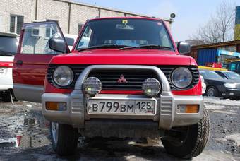 1997 Mitsubishi Pajero Mini Photos