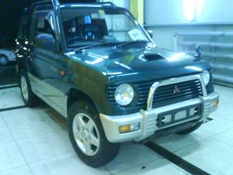 1997 Mitsubishi Pajero Mini Photos