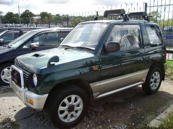 1997 Mitsubishi Pajero Mini Pictures