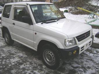 1998 Mitsubishi Pajero Mini Photos