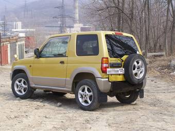 1998 Mitsubishi Pajero Mini Photos
