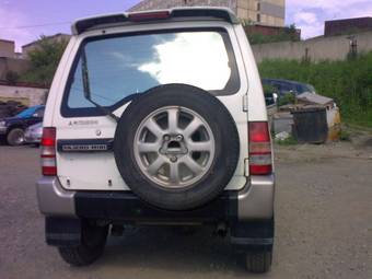 1998 Mitsubishi Pajero Mini Pictures