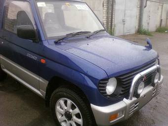 1998 Mitsubishi Pajero Mini Pictures