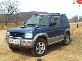 1998 Mitsubishi Pajero Mini Photos