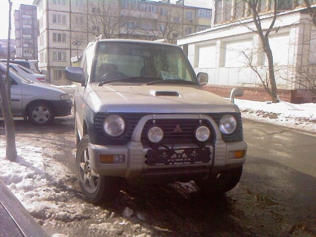 1999 Mitsubishi Pajero Mini