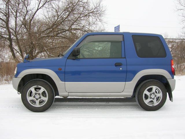 1999 Mitsubishi Pajero Mini