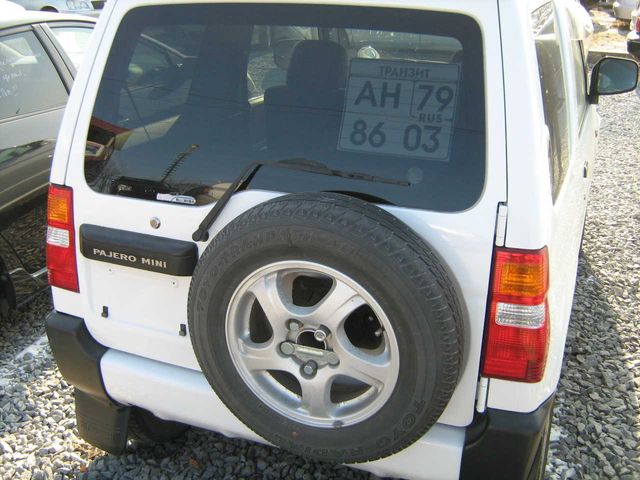 1999 Mitsubishi Pajero Mini
