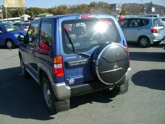 1999 Mitsubishi Pajero Mini Photos