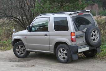 1999 Mitsubishi Pajero Mini Pictures