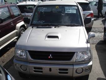 1999 Mitsubishi Pajero Mini Pictures