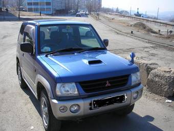 1999 Mitsubishi Pajero Mini Pictures