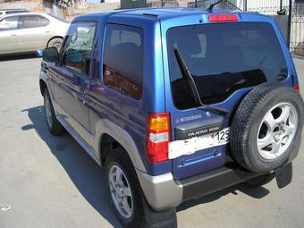 1999 Mitsubishi Pajero Mini Photos