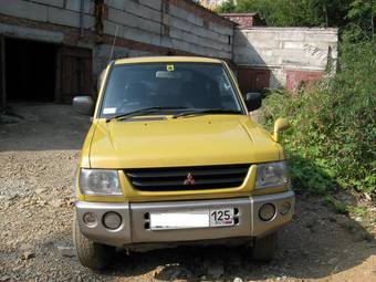 1999 Mitsubishi Pajero Mini Photos