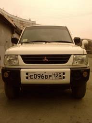 1999 Mitsubishi Pajero Mini Pictures