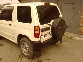 1999 Mitsubishi Pajero Mini Pics