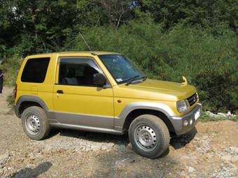 1999 Mitsubishi Pajero Mini Photos