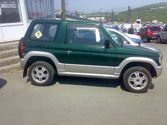 1999 Mitsubishi Pajero Mini Pictures