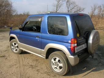 1999 Mitsubishi Pajero Mini Photos