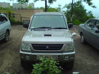 1999 Mitsubishi Pajero Mini Pictures