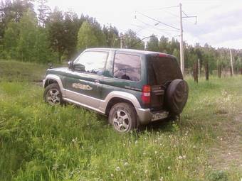 1999 Mitsubishi Pajero Mini Pictures