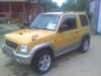 1999 Mitsubishi Pajero Mini Pictures