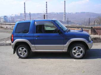 1999 Mitsubishi Pajero Mini Photos