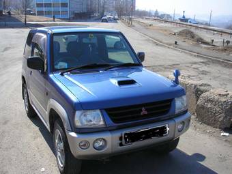 1999 Mitsubishi Pajero Mini Photos