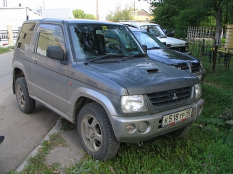 2000 Mitsubishi Pajero Mini