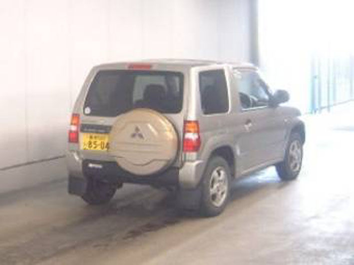 2000 Mitsubishi Pajero Mini