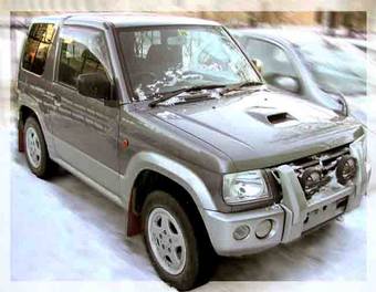 2000 Mitsubishi Pajero Mini