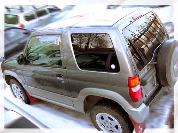 2000 Mitsubishi Pajero Mini