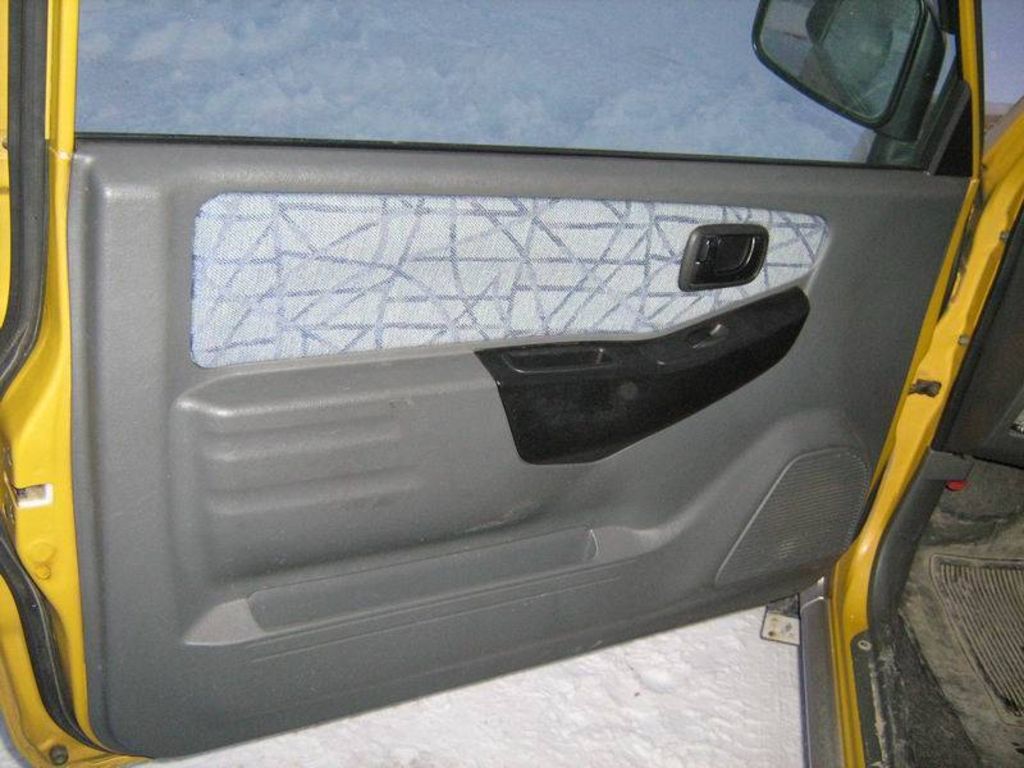 2000 Mitsubishi Pajero Mini