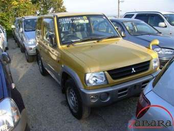 2000 Mitsubishi Pajero Mini