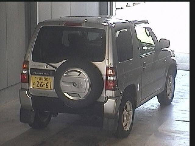 2000 Mitsubishi Pajero Mini Pictures