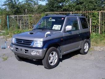 2000 Mitsubishi Pajero Mini Images