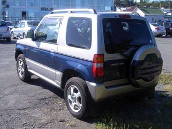 2000 Mitsubishi Pajero Mini Pics